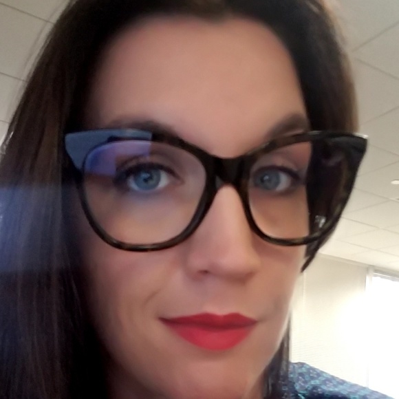 Welcome to Alison's Closet - Picture 2 of 3